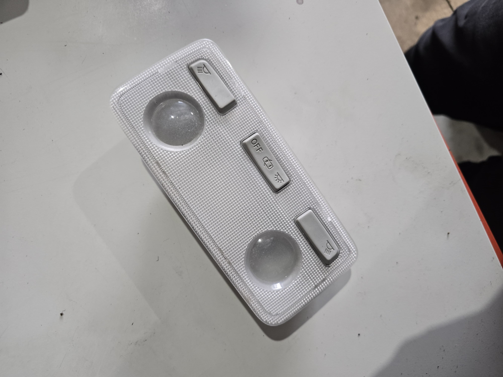 OEM TOYOTA YARIS HATCH 2013 INTERIOR READING LIGHT 81260-0D070| Melbourne and Sydney