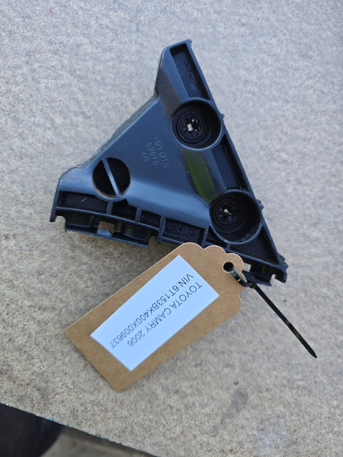 Toyota Camry 2006-2011 OEM Rear Bumper Bracket Retainer Right| Melbourne and Sydney