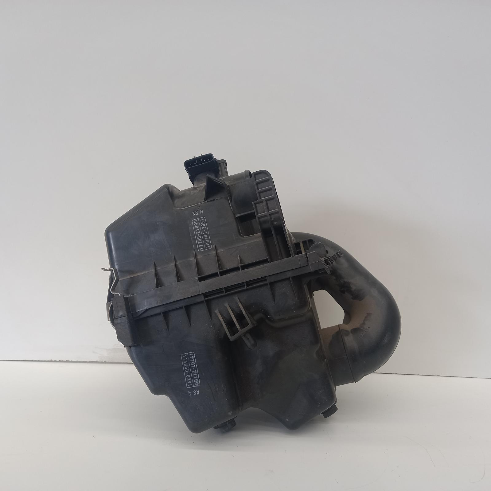 Toyota Yaris Hatchback 2015-2017 Air Cleaner/Air Intake Box 2.0L OEM| Melbourne and Sydney