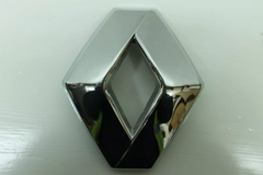 Used Renault Captur 2013-2018 Upper Grille Emblem| Melbourne and Sydney