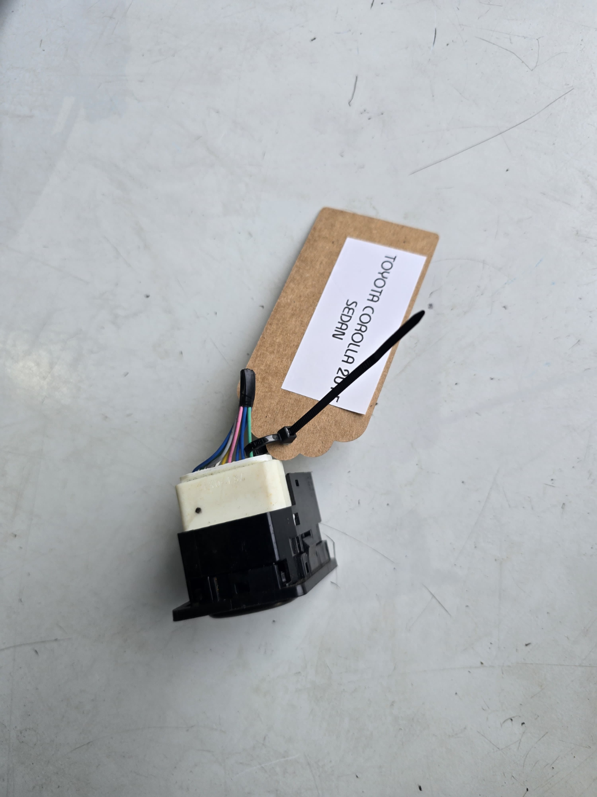 2013-2016 Toyota Corolla Sedan OEM Mirror Switch Assembly| Melbourne and Sydney