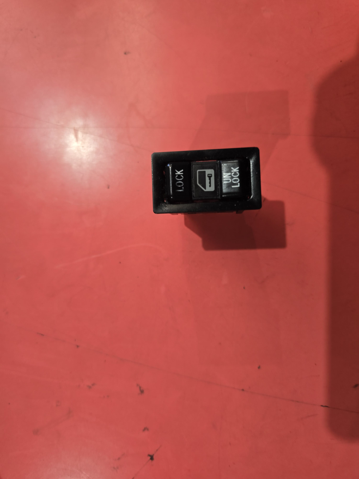 Toyota Echo NCP10 Hatchback OEM Lock Unlock Switch| Melbourne and Sydney