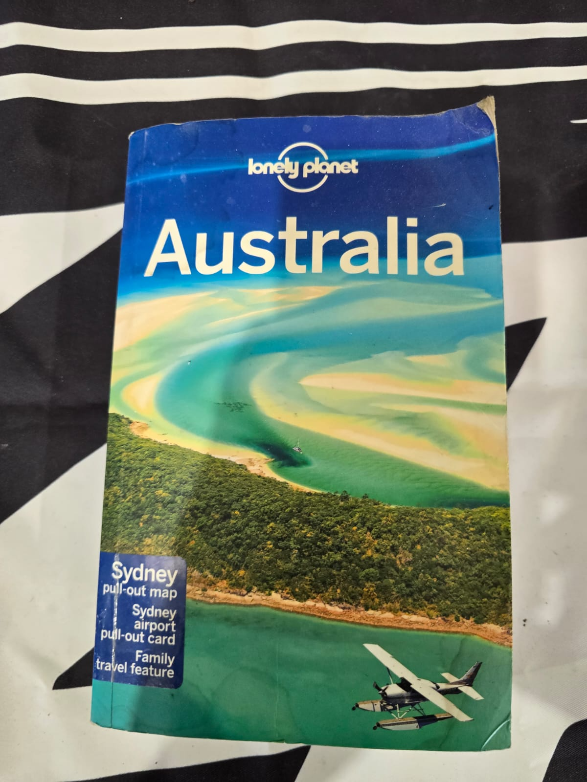 Australia Lonely Planet Guide| Melbourne and Sydney