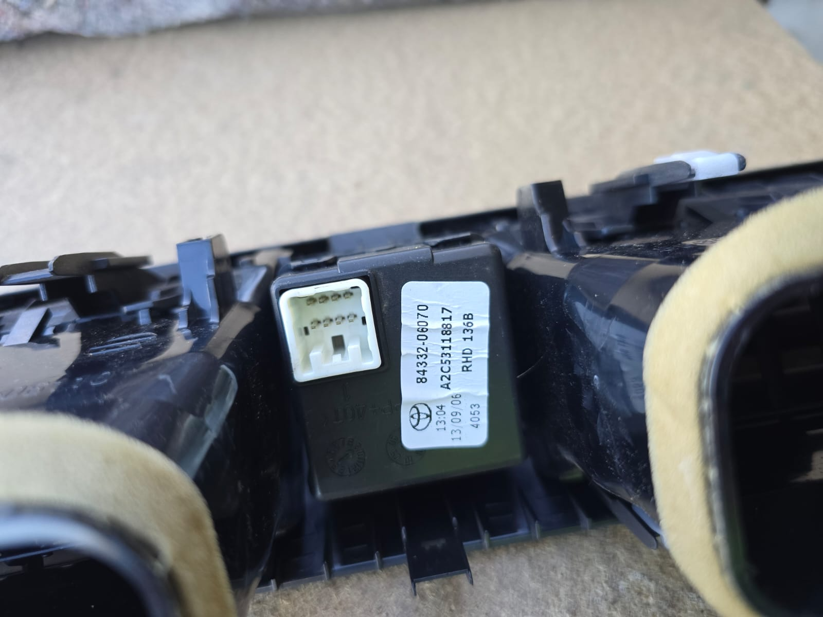 Toyota Camry 2006-2011 OEM Dash Vents ACV40/ AHV40| Melbourne and Sydney