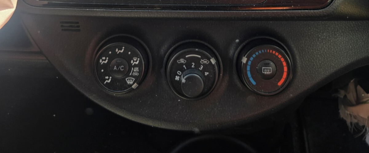 Used Toyota Yaris Hatch 2017-2019 NCP130 AC HEATER CONTROL SWITCH| Melbourne and Sydney
