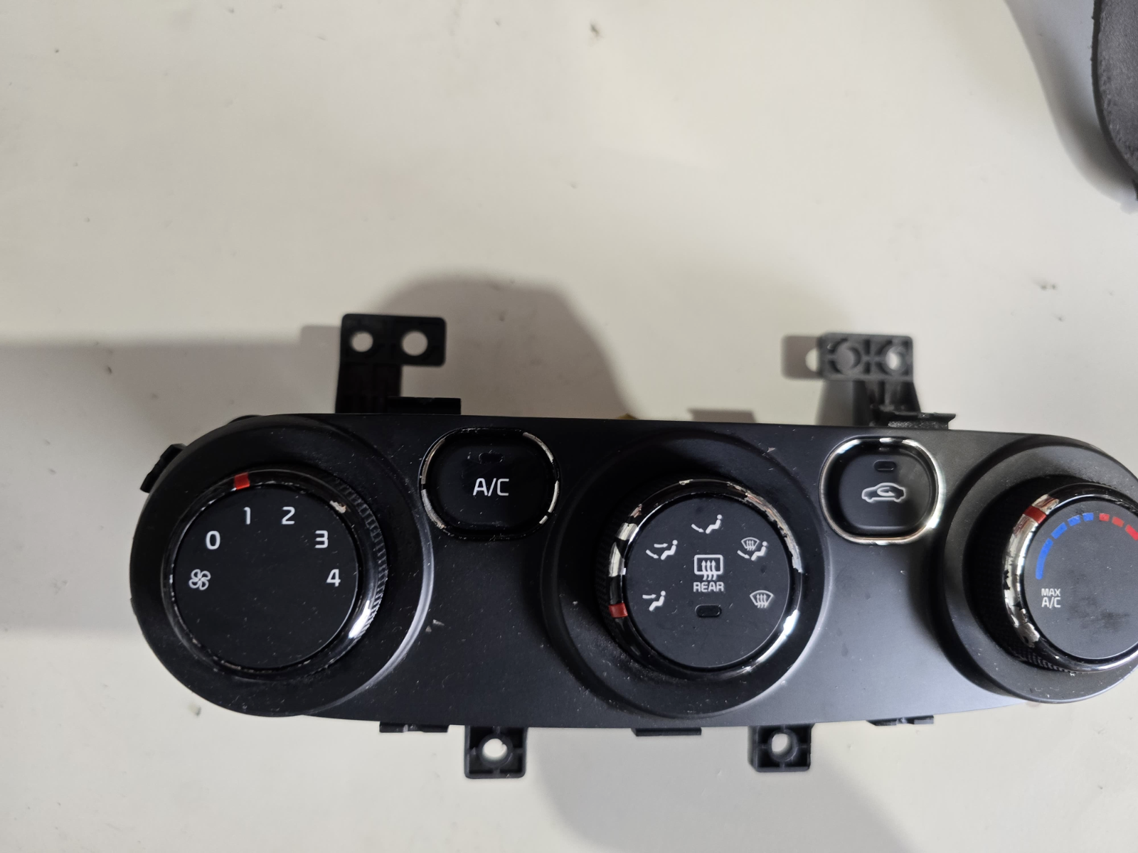 OEM KIA CERATO SEDAN AC HEATER CLIMATE CONTROL SWITCH| Melbourne and Sydney
