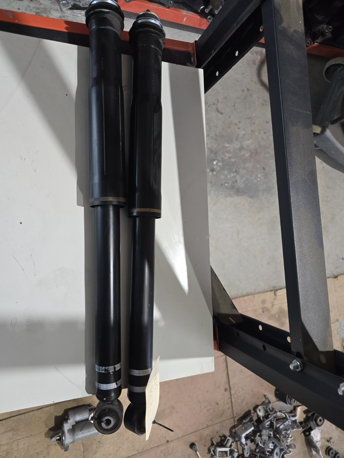 2X USED OEM Toyota Yaris Hatch NCP13 2017 Rear Shock Absorber Struts Assys| Melbourne and Sydney