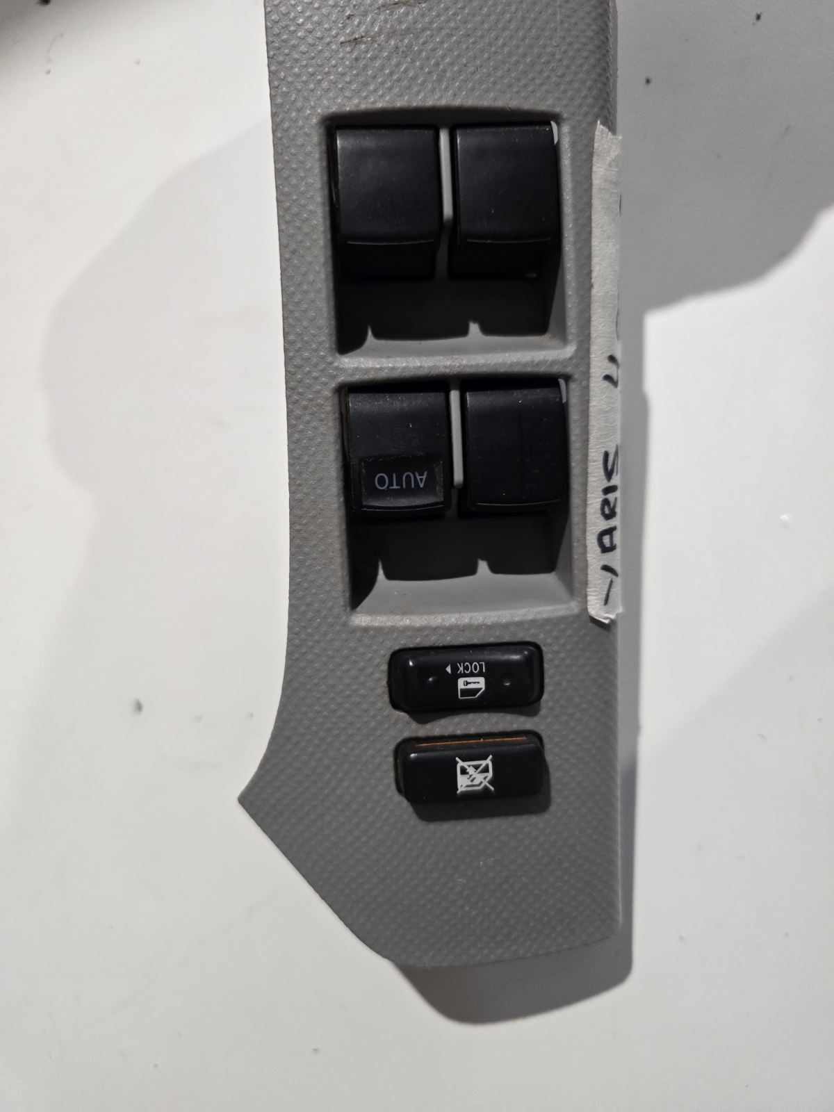 OEM TOYOTA YARIS 4DR HATCH DRIVER FRONT DOOR SWITCH| Melbourne and Sydney