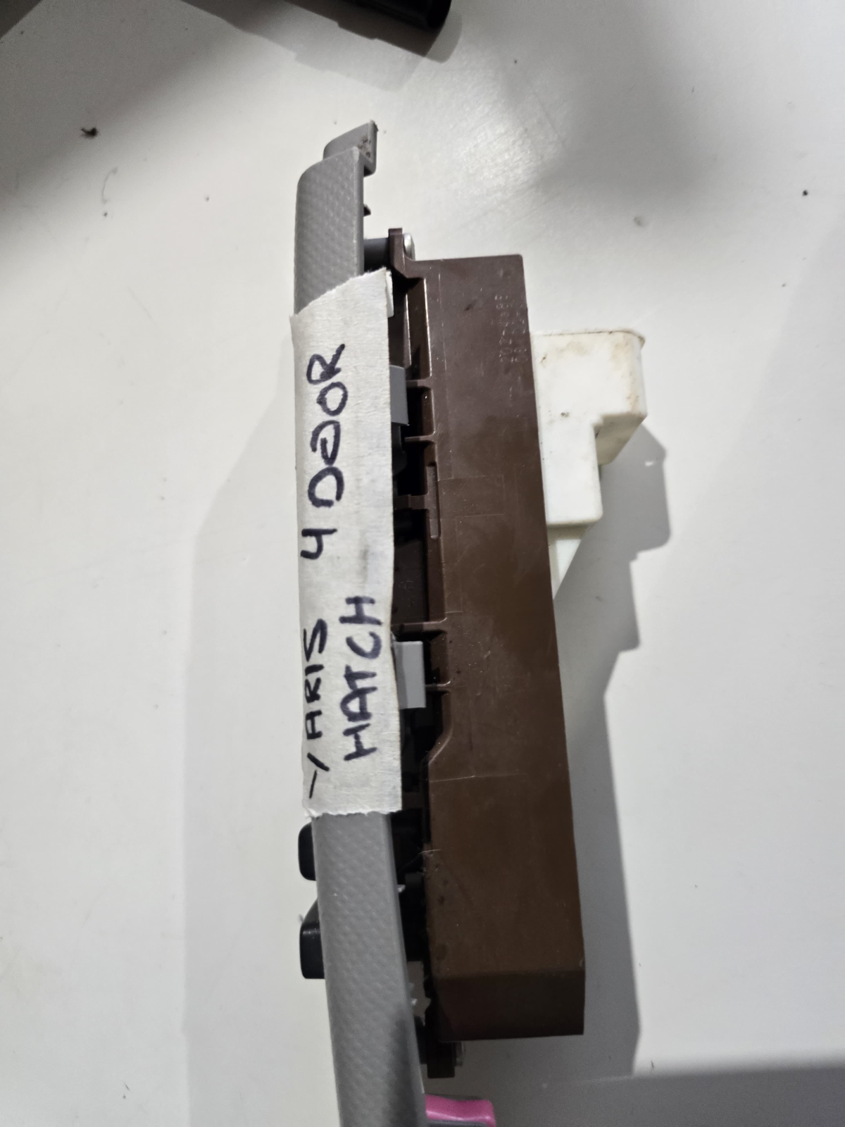OEM TOYOTA YARIS 4DR HATCH DRIVER FRONT DOOR SWITCH| Melbourne and Sydney