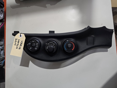 OEM TOYOTA YARIS HATCH 2017 NCP130 AC HEATER CLIMATE CONTROL SWITCH PANEL| Melbourne and Sydney