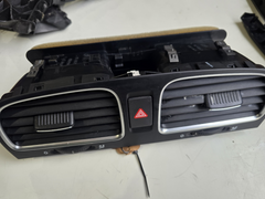 OEM VW GOLF MK VI DASHBOARD CENTRE TWIN MIDDLE HEATER AIR VENT 5K0819728| Melbourne and Sydney