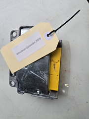 USED OEM 2008 + Mitsubishi Outlander SRS AIRBAG ECU MODULE P8635A112| Melbourne and Sydney