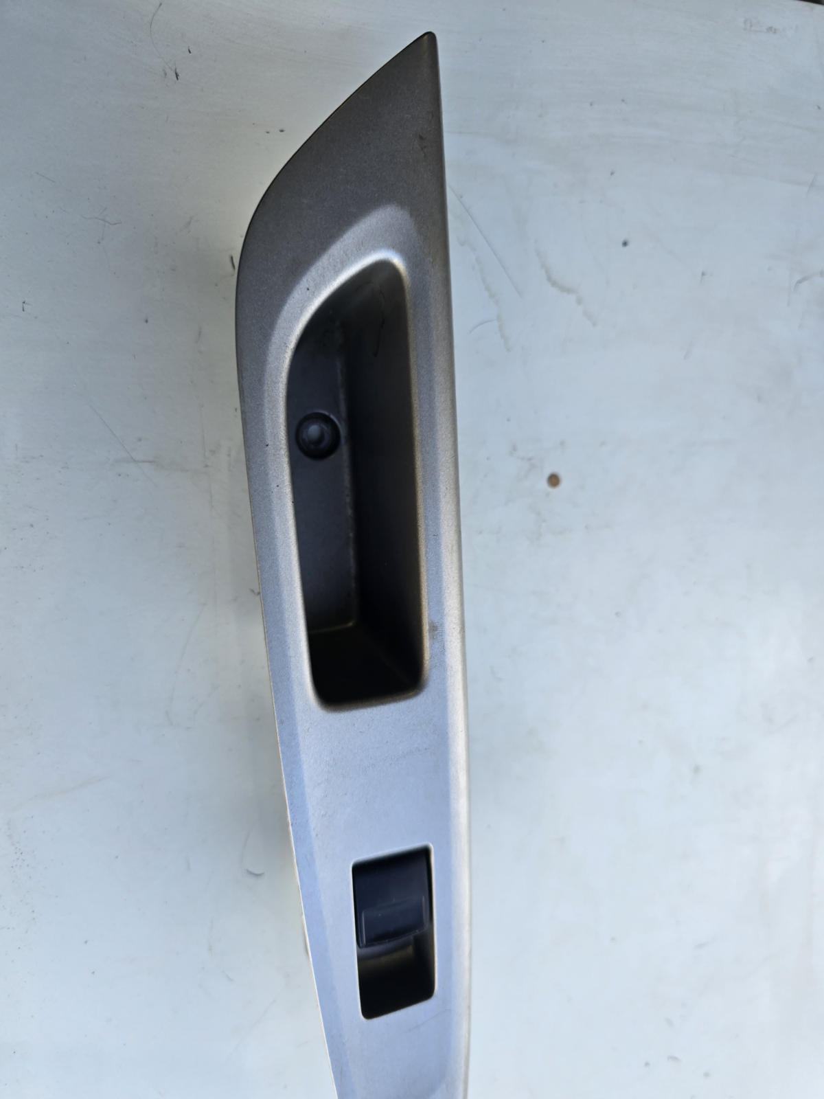 SUZUKI SWIFT DRIVER SIDE FRONT AIR VENT 73630-68L00 2011-2017| Melbourne and Sydney