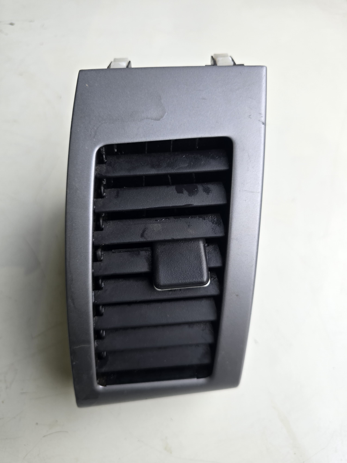 USED OEM 2008 + Mitsubishi Outlander Ac Air Vent right hand side| Melbourne and Sydney